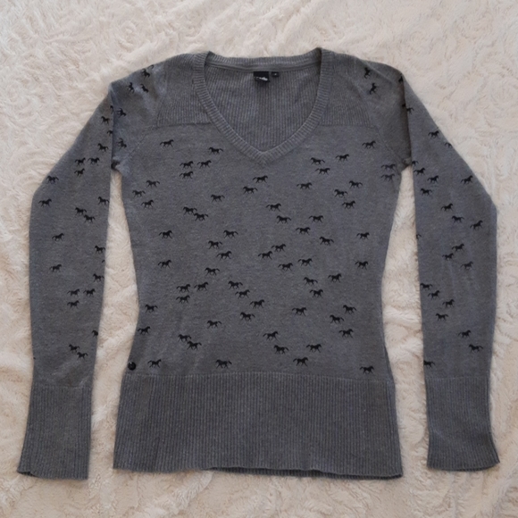 twik Sweaters - Little Horses V-Neck Gray Sweater
